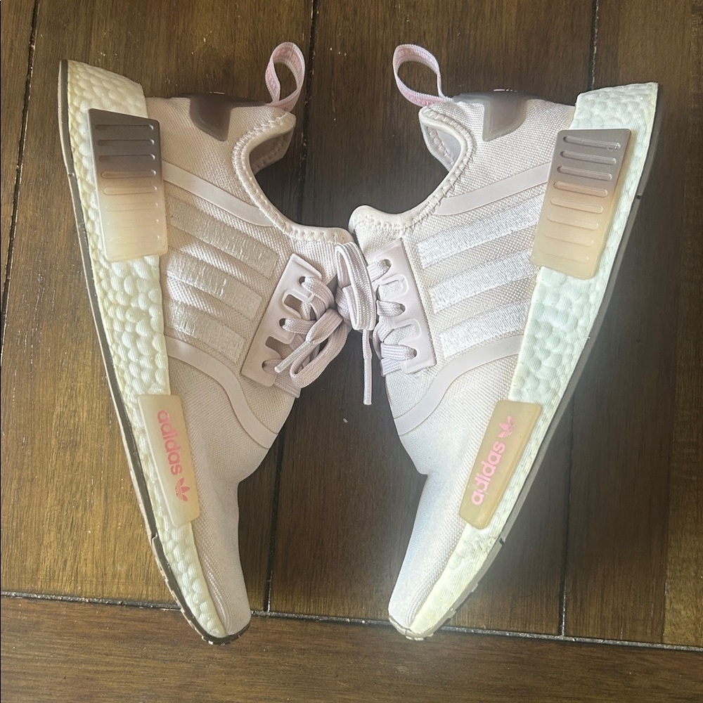Adidas NMD_R1 SHOES women's size 6 - Picture 4 of 8